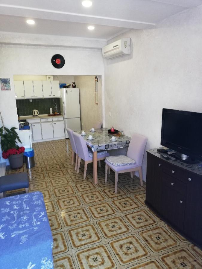 Apartments By The Sea Baska Voda, Makarska - 12714 Eksteriør billede